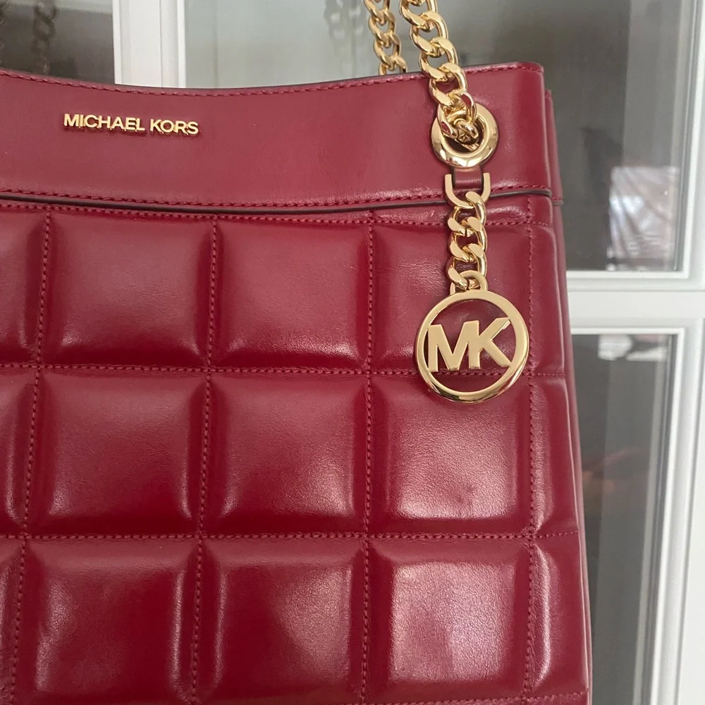 Michael Kors Burgundy Quilted Shoulder Bag - Picture 3 of 12